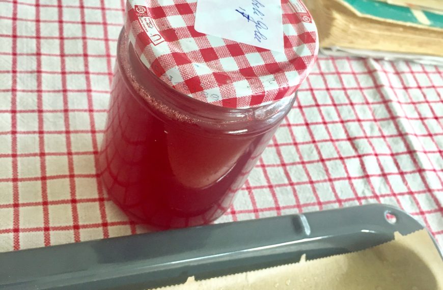 Regine's homemade red currant jelly